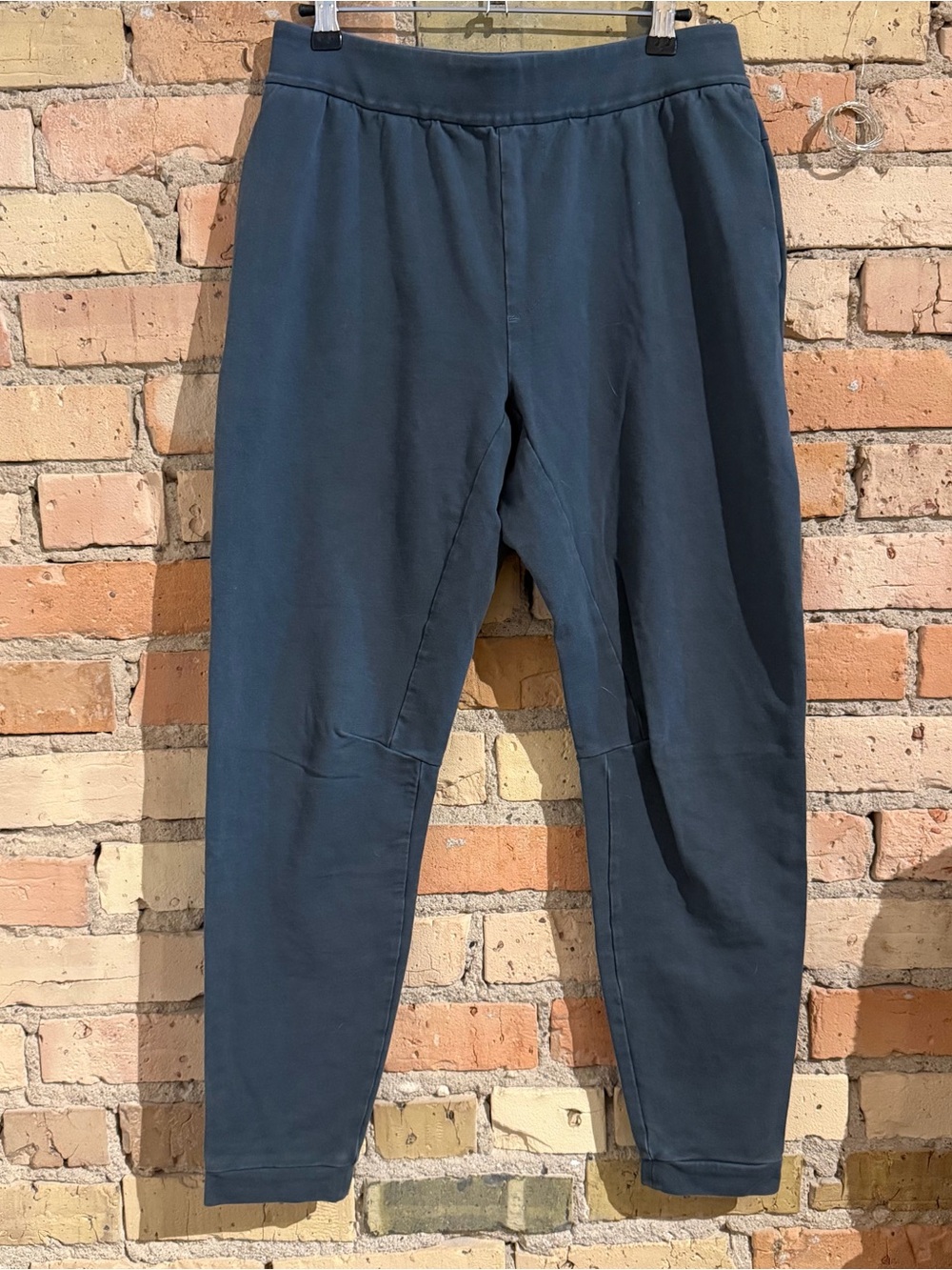 Hill City Joggers size Small
